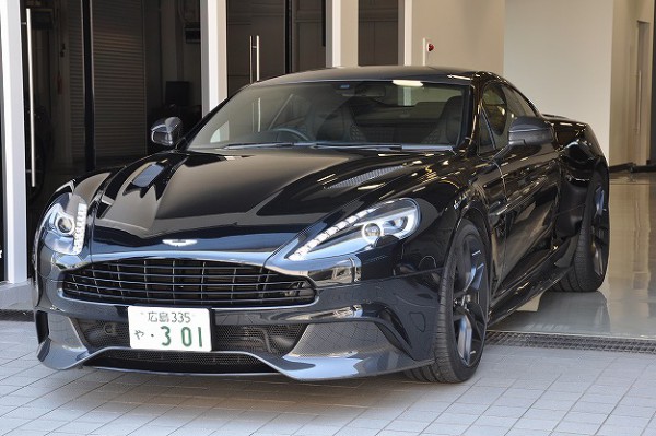 Vanquish Carbon Edition