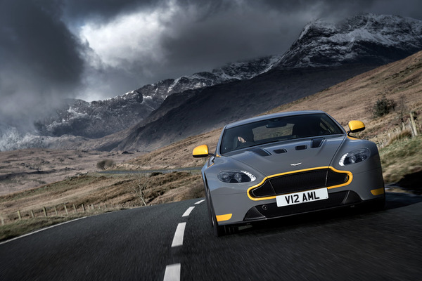 JPG Small-V12 Vantage S Manual 34