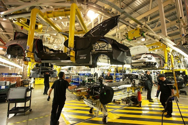 Aston-Martin-Factory-body