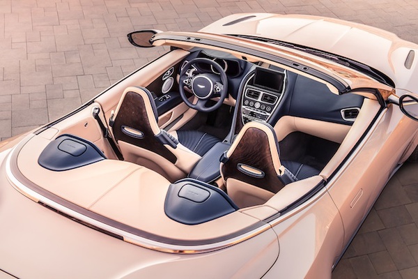 DB11_Volante_11