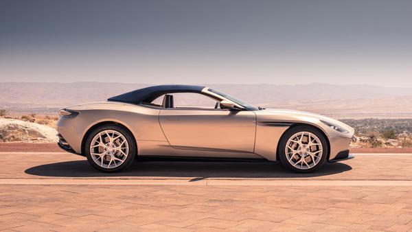 db11_volante_25