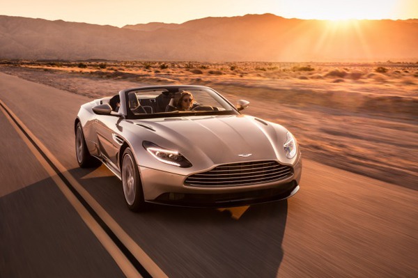 s_DB11_Volante_01