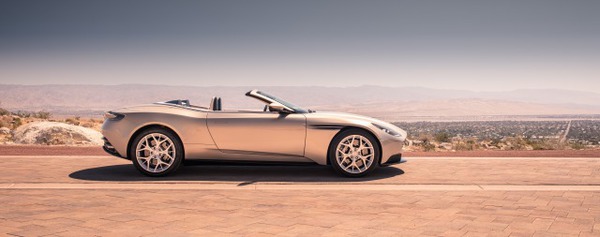 s_DB11_Volante_23