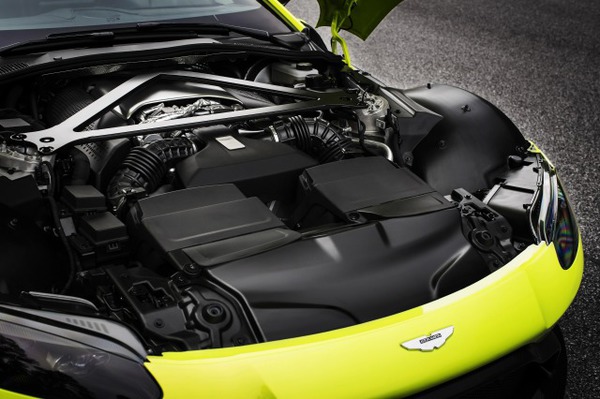 Aston Martin Vantage_Lime Essence_23