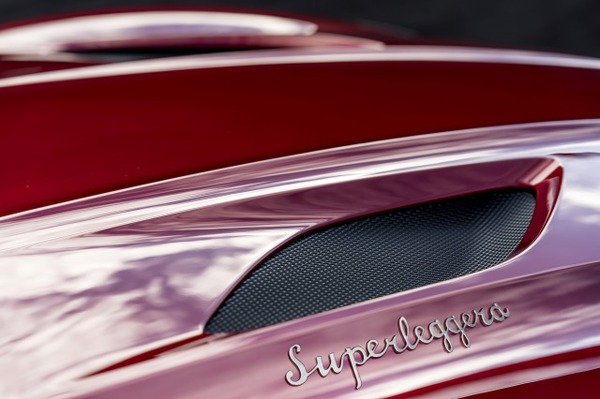 DBS_Superleggera01-jpg