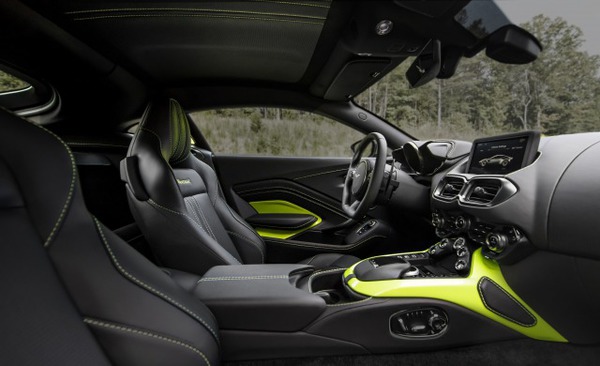 s_Aston Martin Vantage_Lime Essence_16