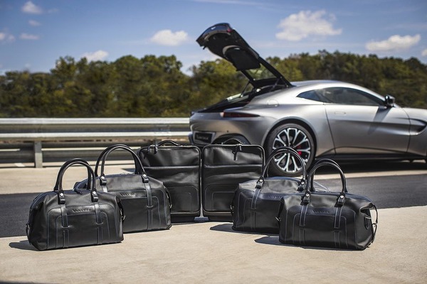 JPG Small-Vantage Leather Extended Luggage Set