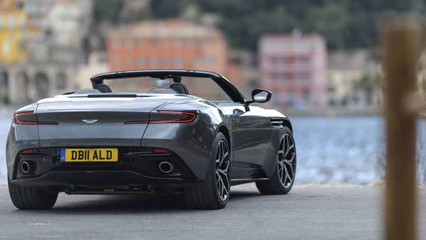 2019-aston-martin-db11-volante