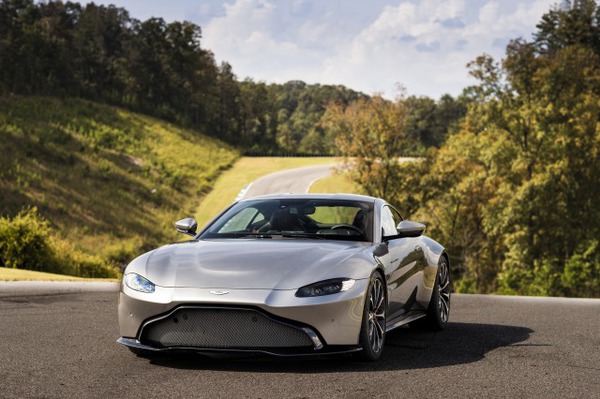 s_Aston Martin Vantage_Tungsten Silver_18