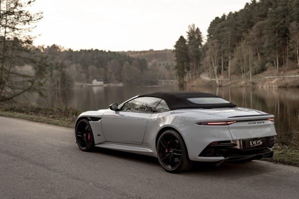 DBS Superleggera Volante (19)