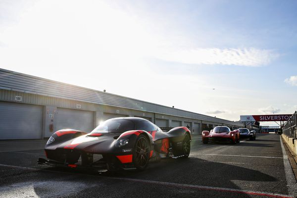 JPG Medium-Red Bull Racing Aston Martin Valkyrie